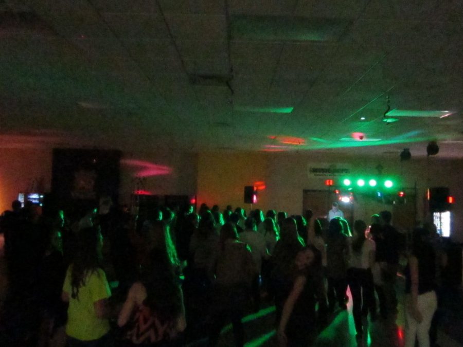 Common ‘awkward’ middle school dance is a success
