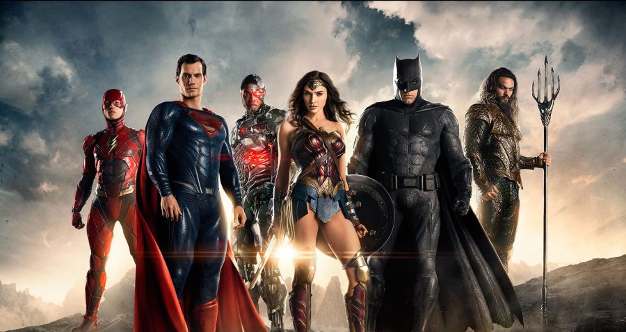 This image displays the five prominent members of the Justice League shown in the movie.  From left to right is Wonder Woman, Cyborg, Batman, Aquaman, and Flash.